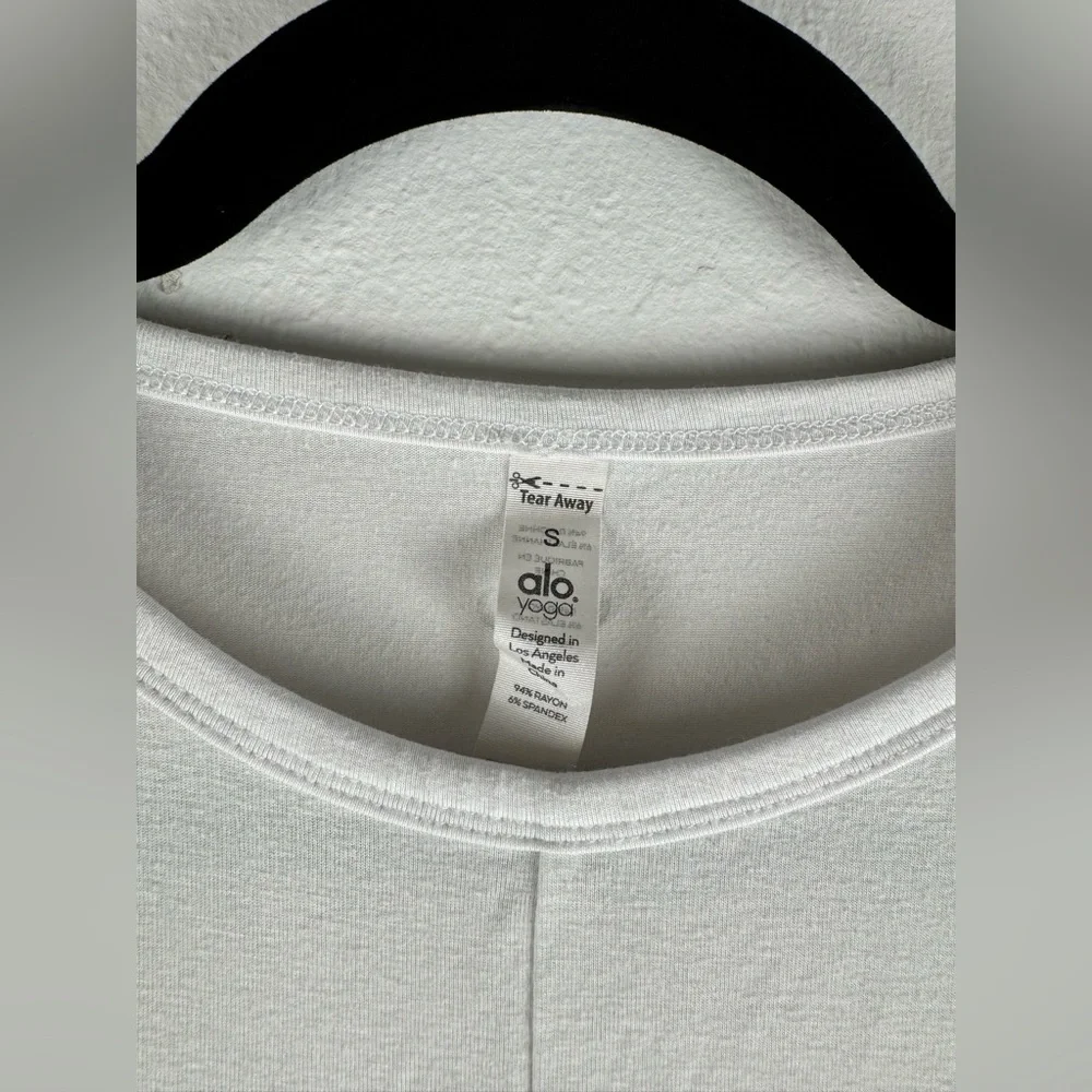 ALO Yoga Cover Tank Size Small $58 White - Picture 8 of 11